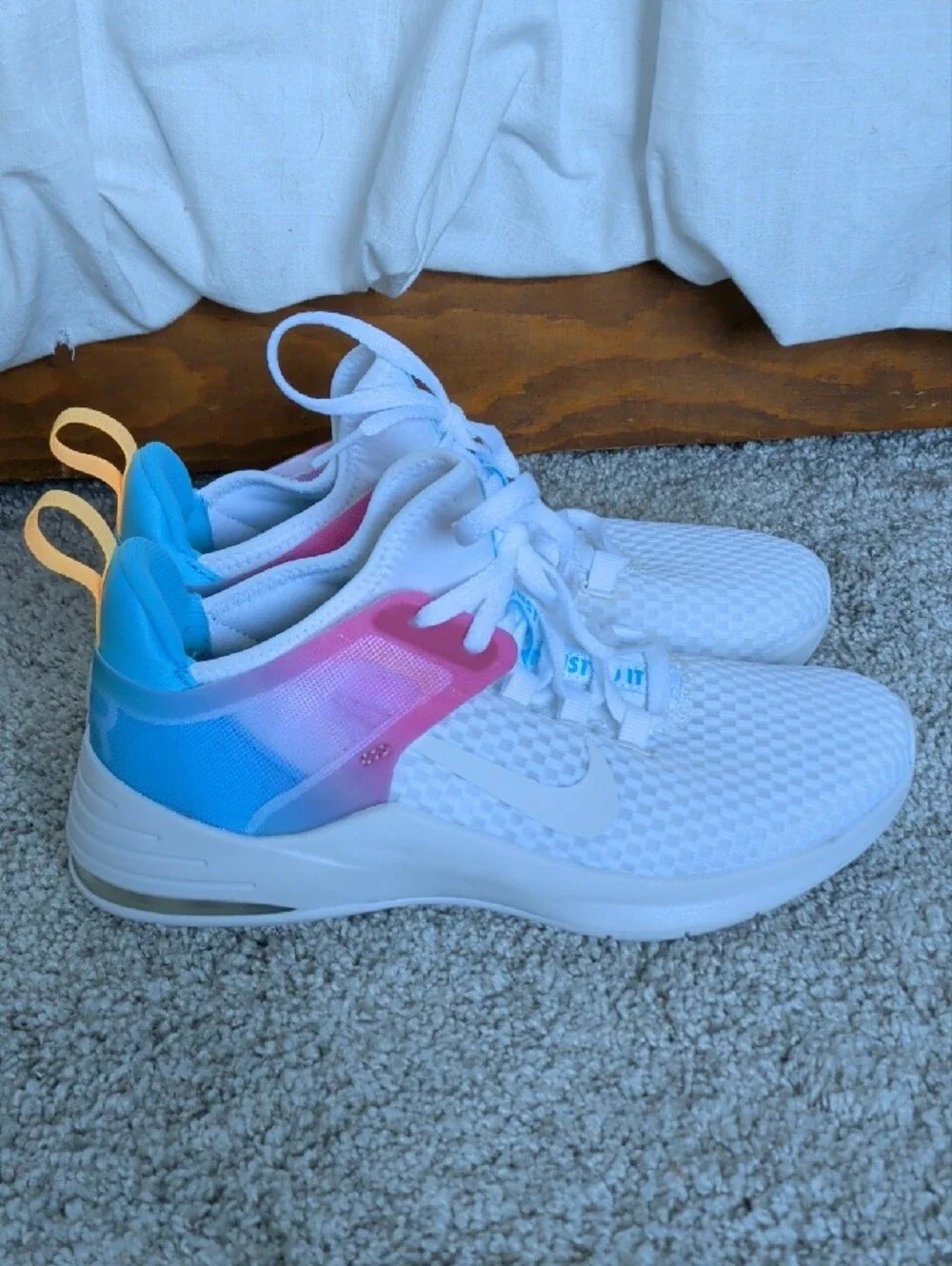 Nike lightweight white