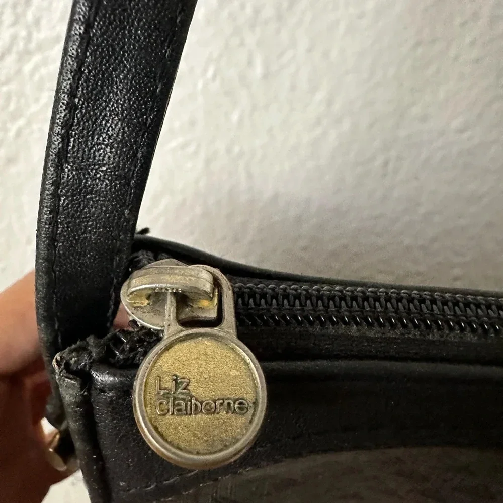 Liz Claiborne liz claiborne