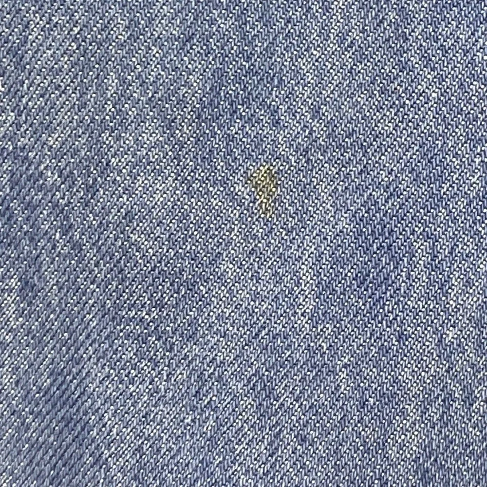 Levis closure photos