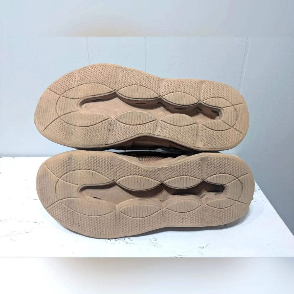 Tronus athletic shoes