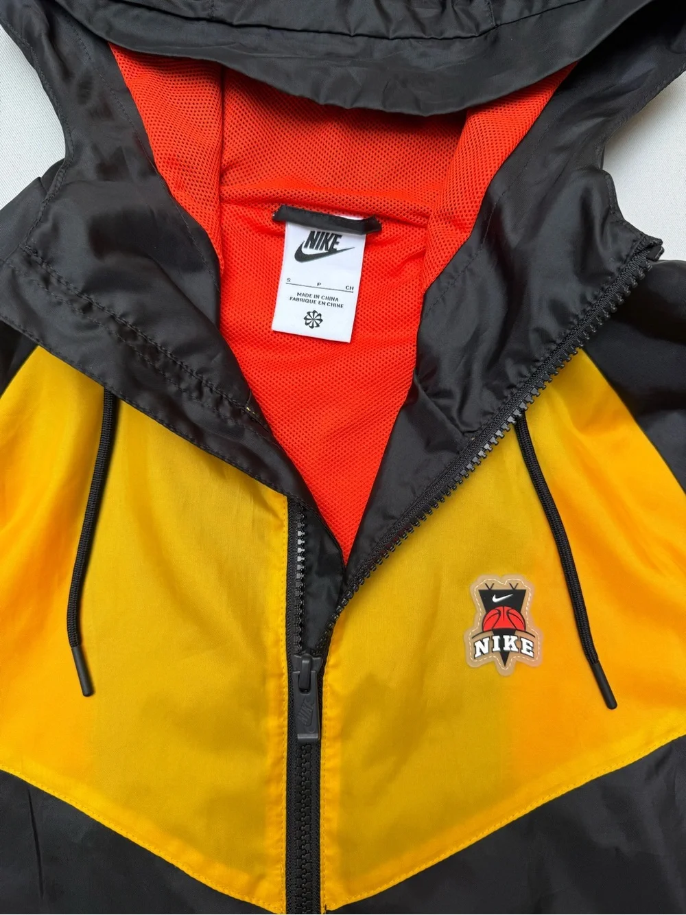 Nike lightweight hooded