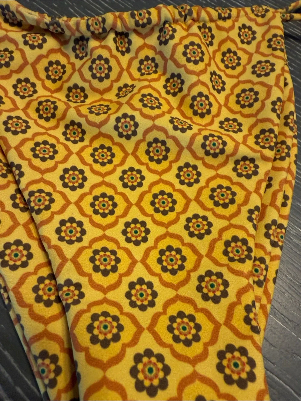 Skatie bright yellow