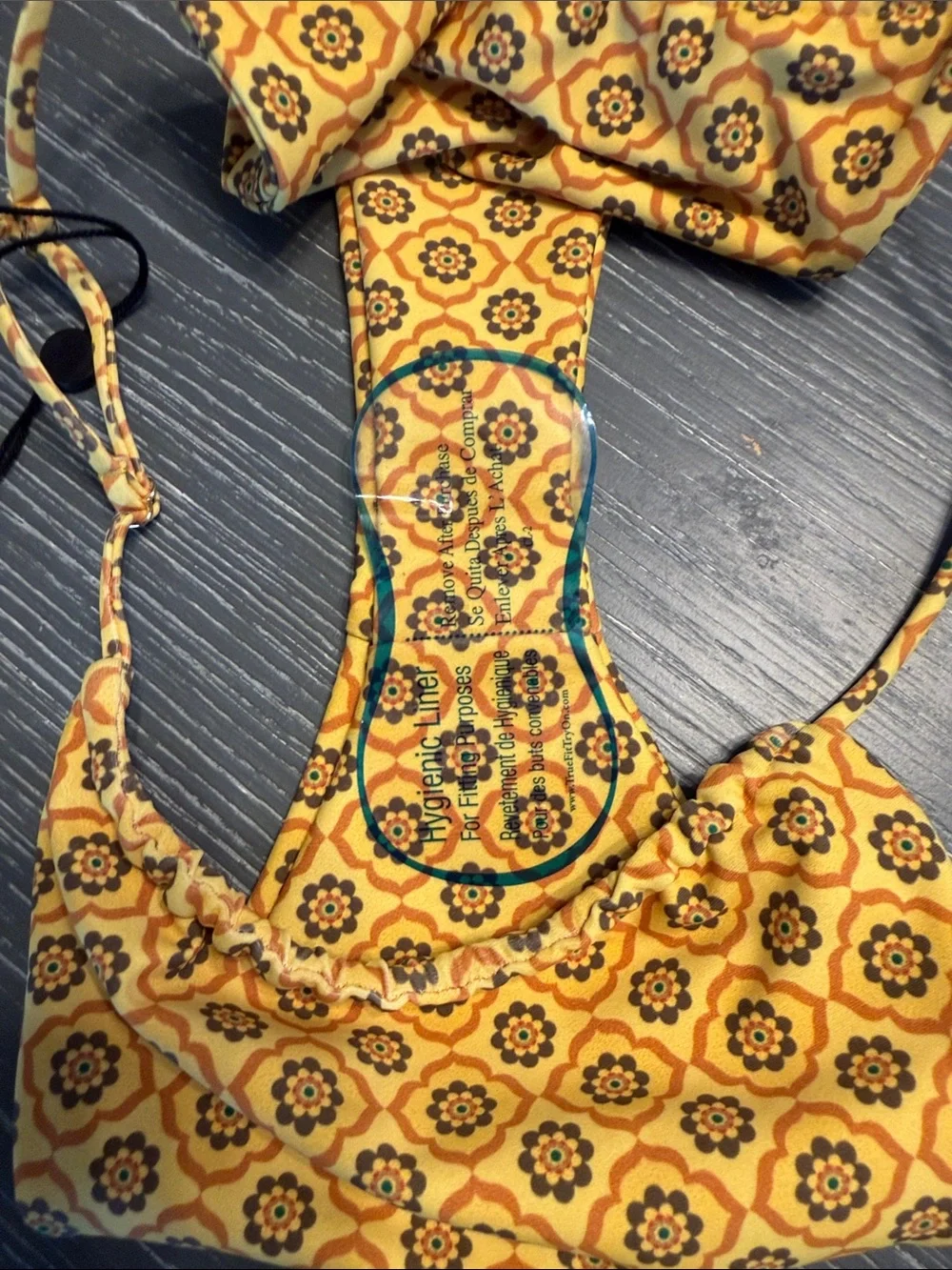 Skatie bright yellow