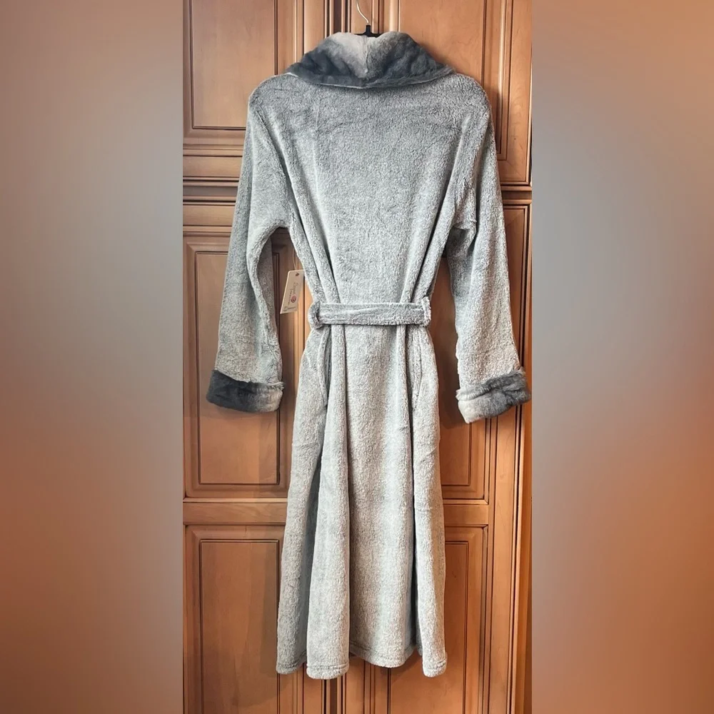 Secret Treasures nwt secret