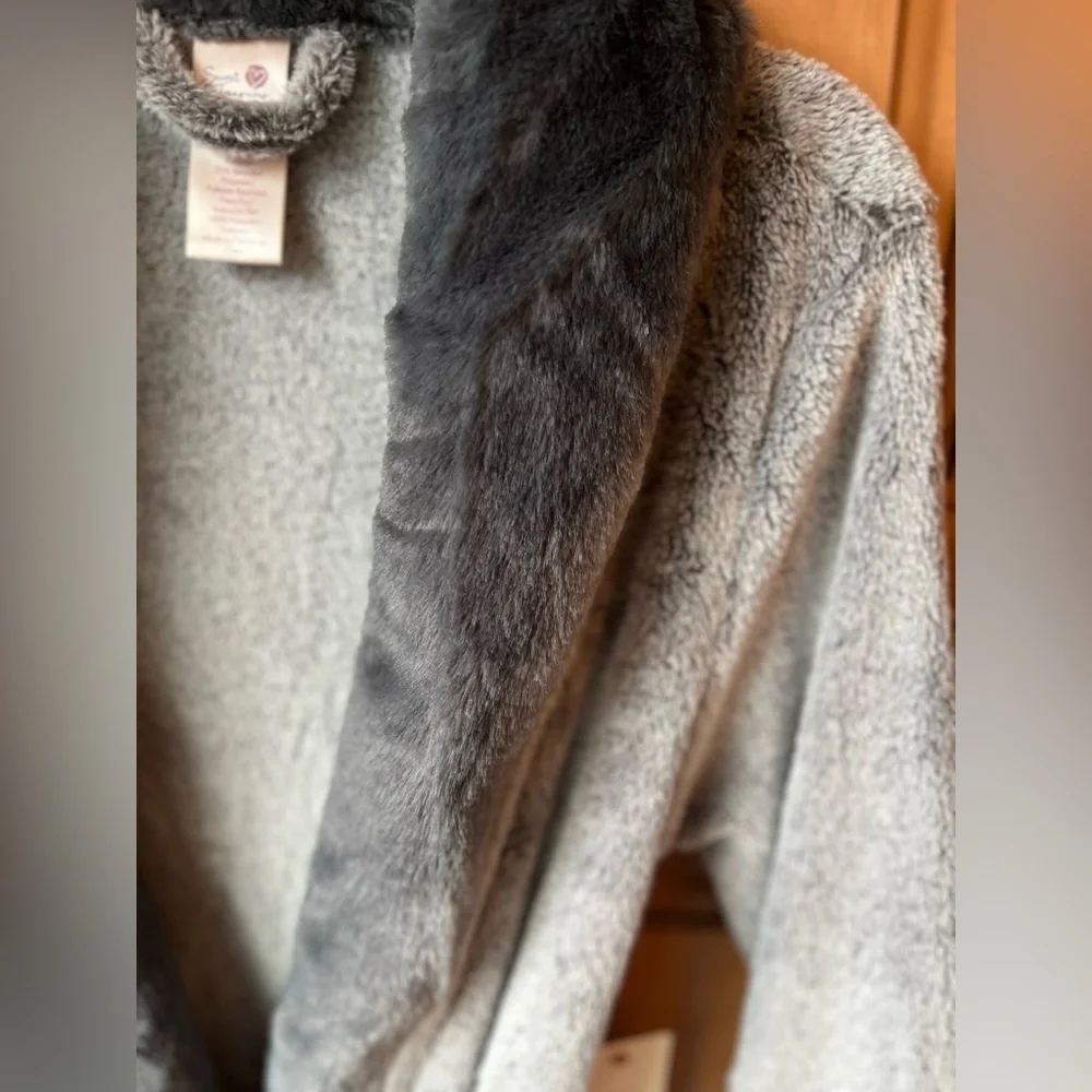 Secret Treasures nwt secret
