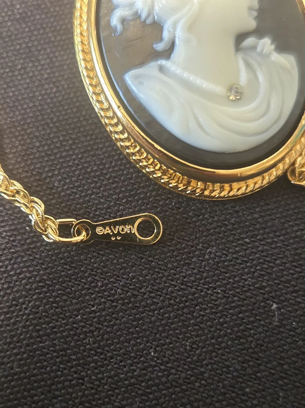 Avon vintage black