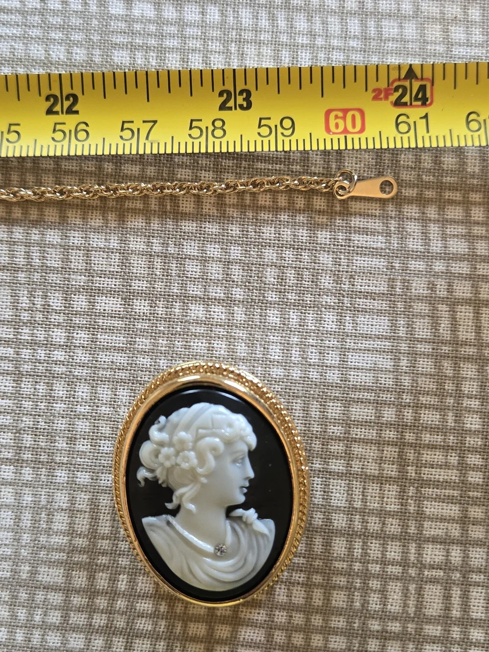 Avon vintage black