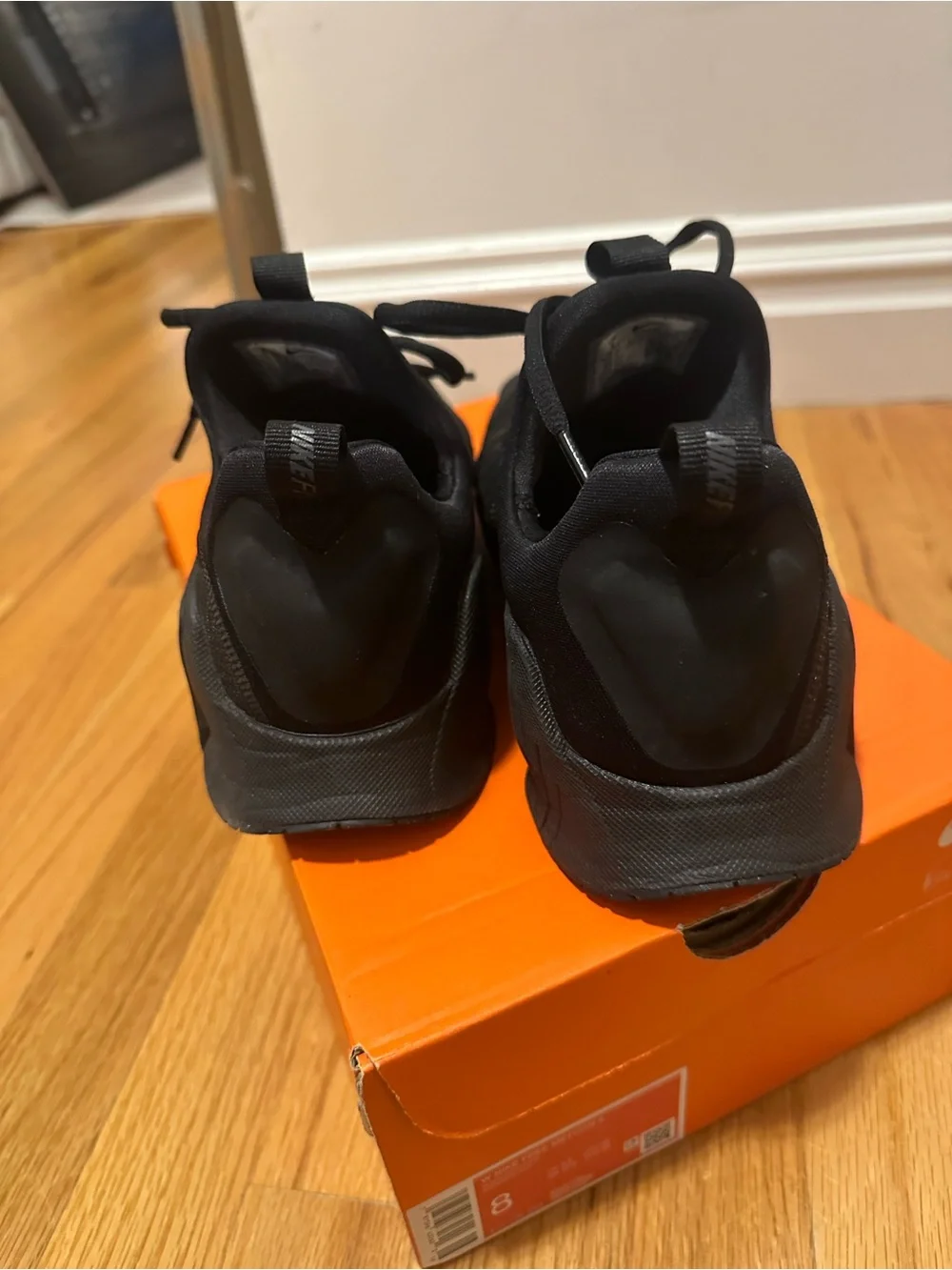 Nike lightweight sneakers