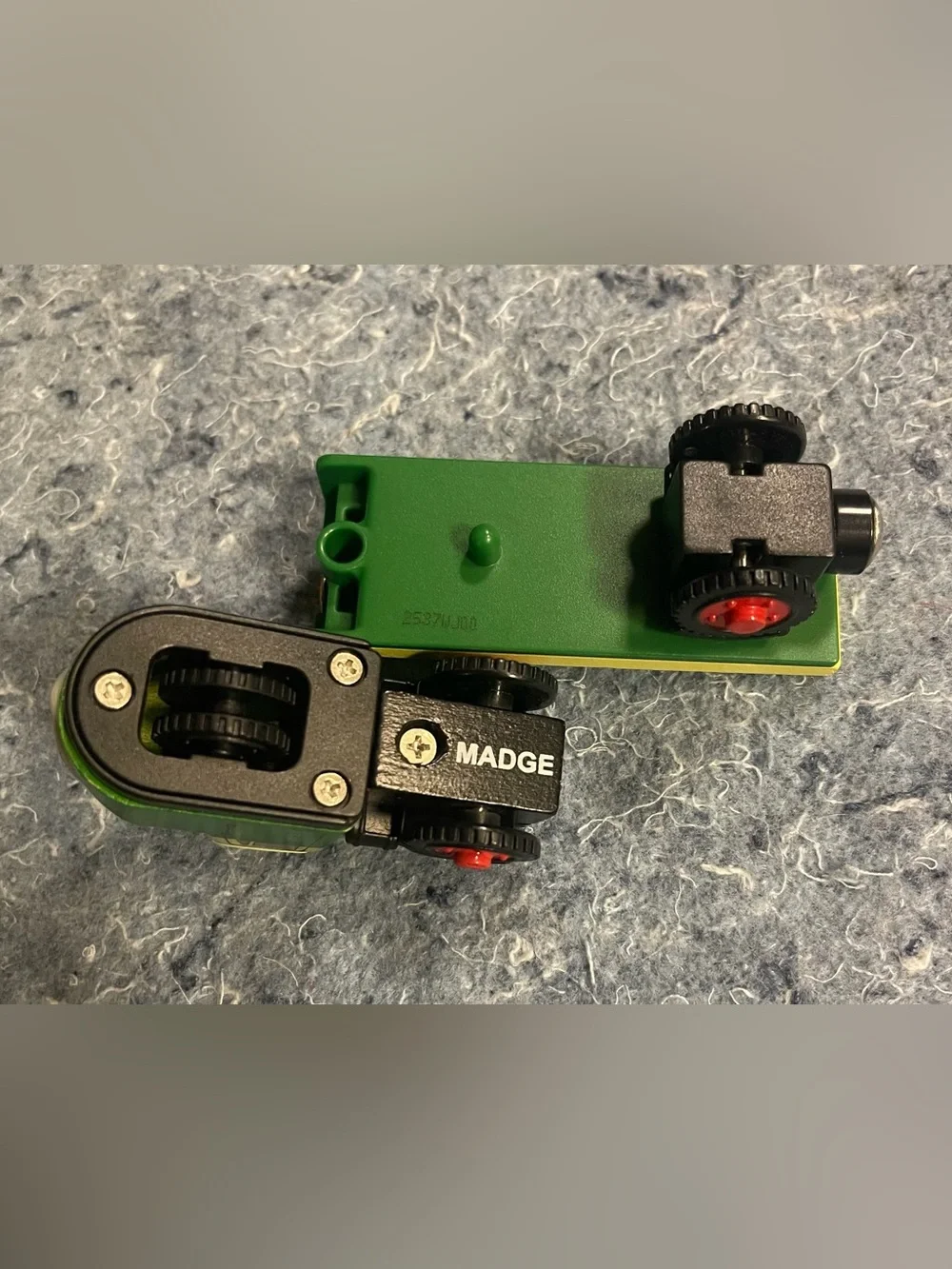 N/A bright green