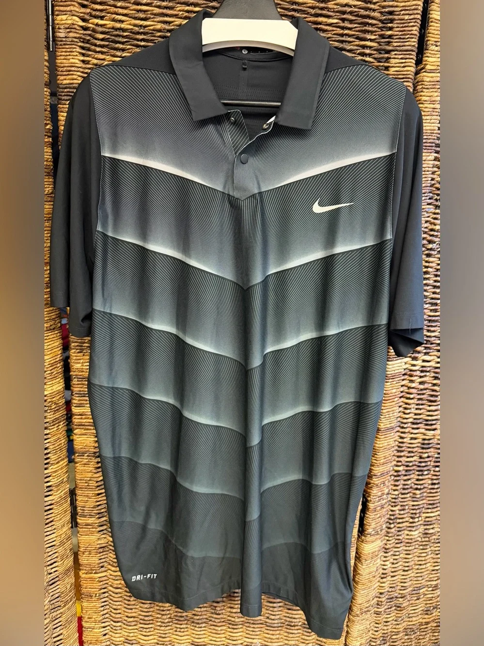 Nike - Tiger Woods-Men’s Black and Gray Gradient Polo, Size: Large
