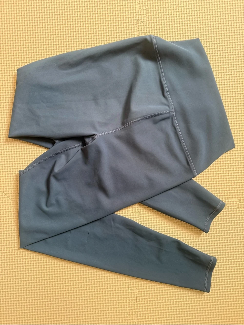 ALO Yoga sleek high