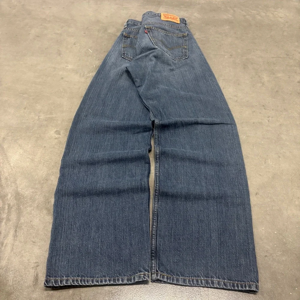 Levis seat feature