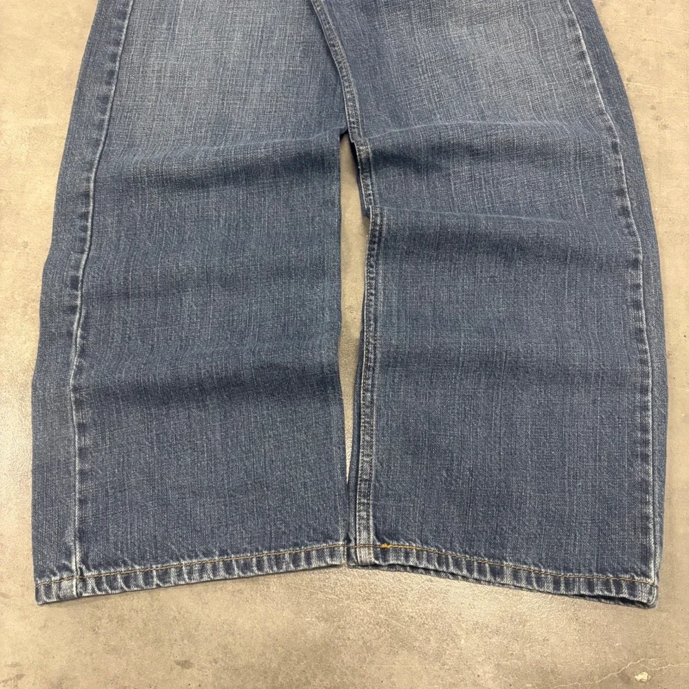 Levis seat leg