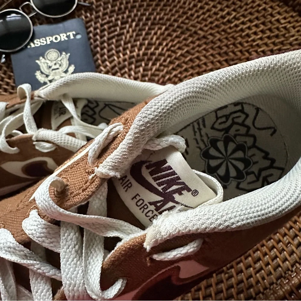 Nike excellent see
