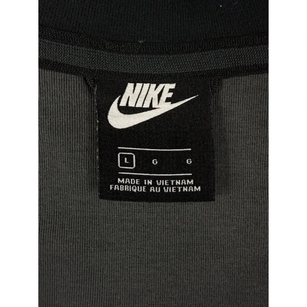 Nike sportswear tech
