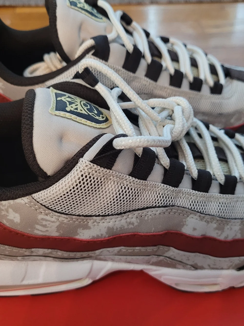 Nike classic low