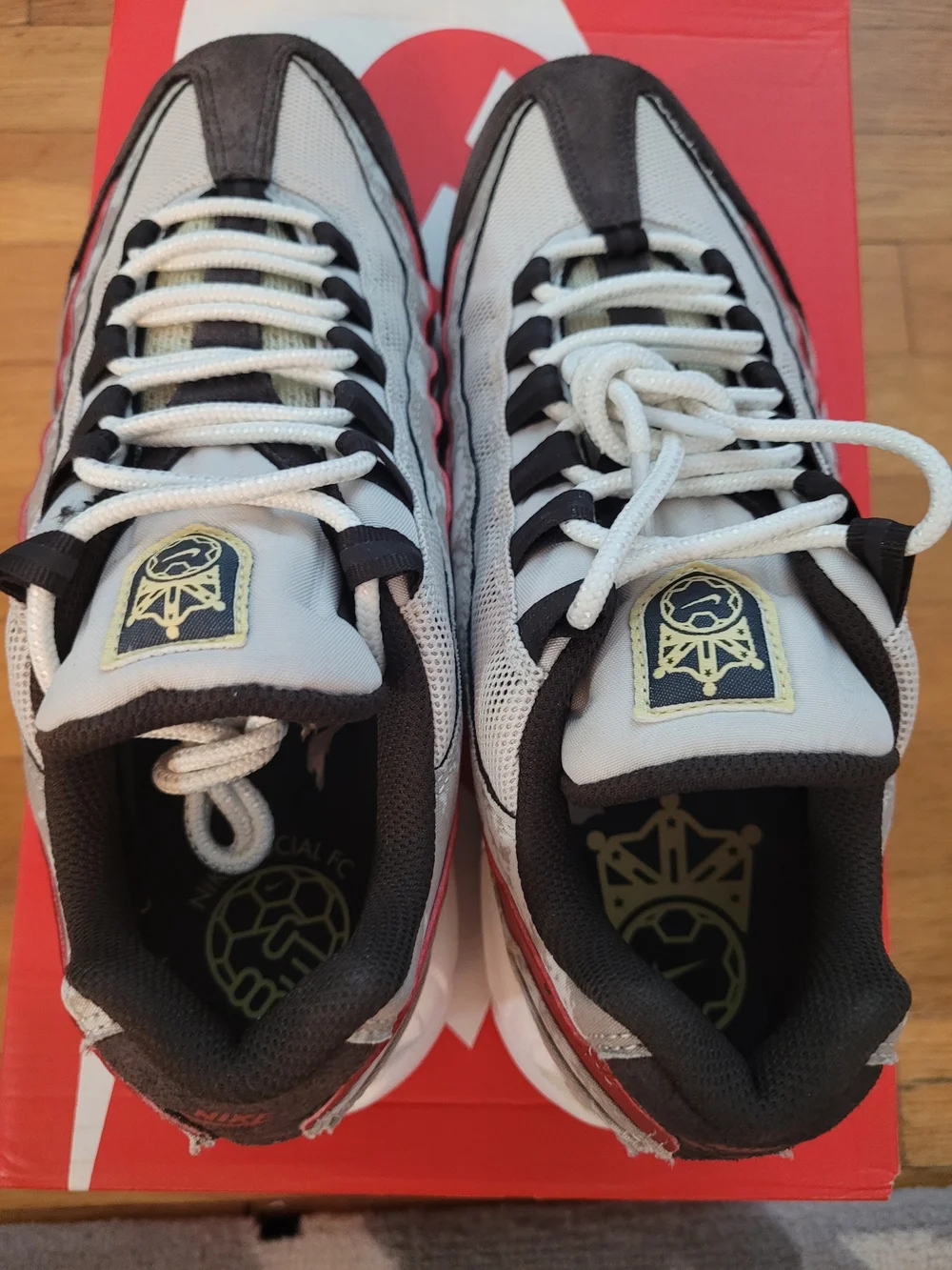 Nike classic low