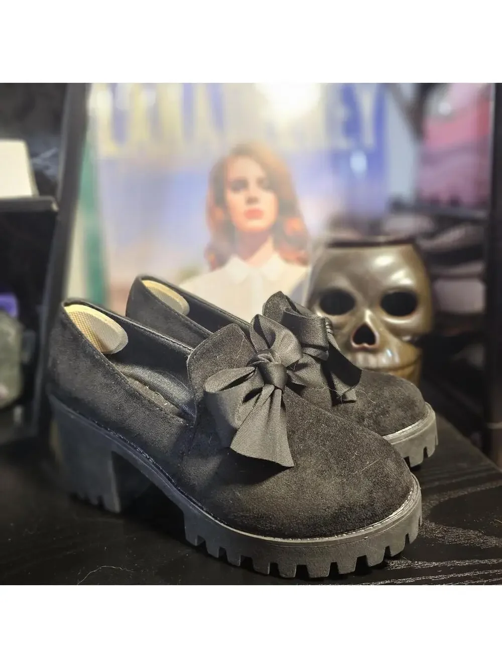 N/A black suede