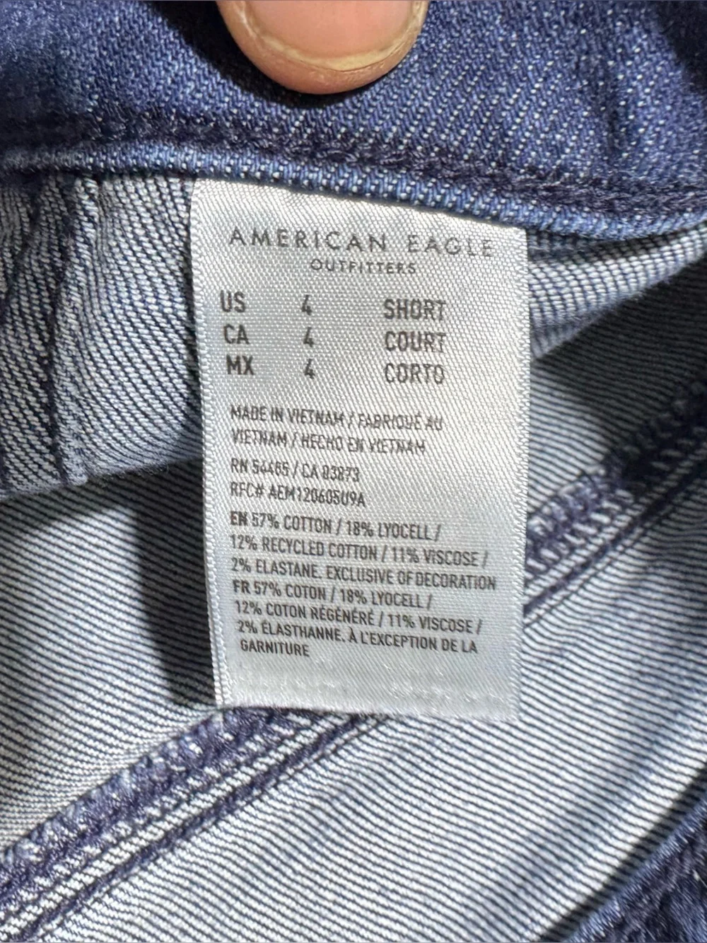 American Eagle Outfitters *measurements waist