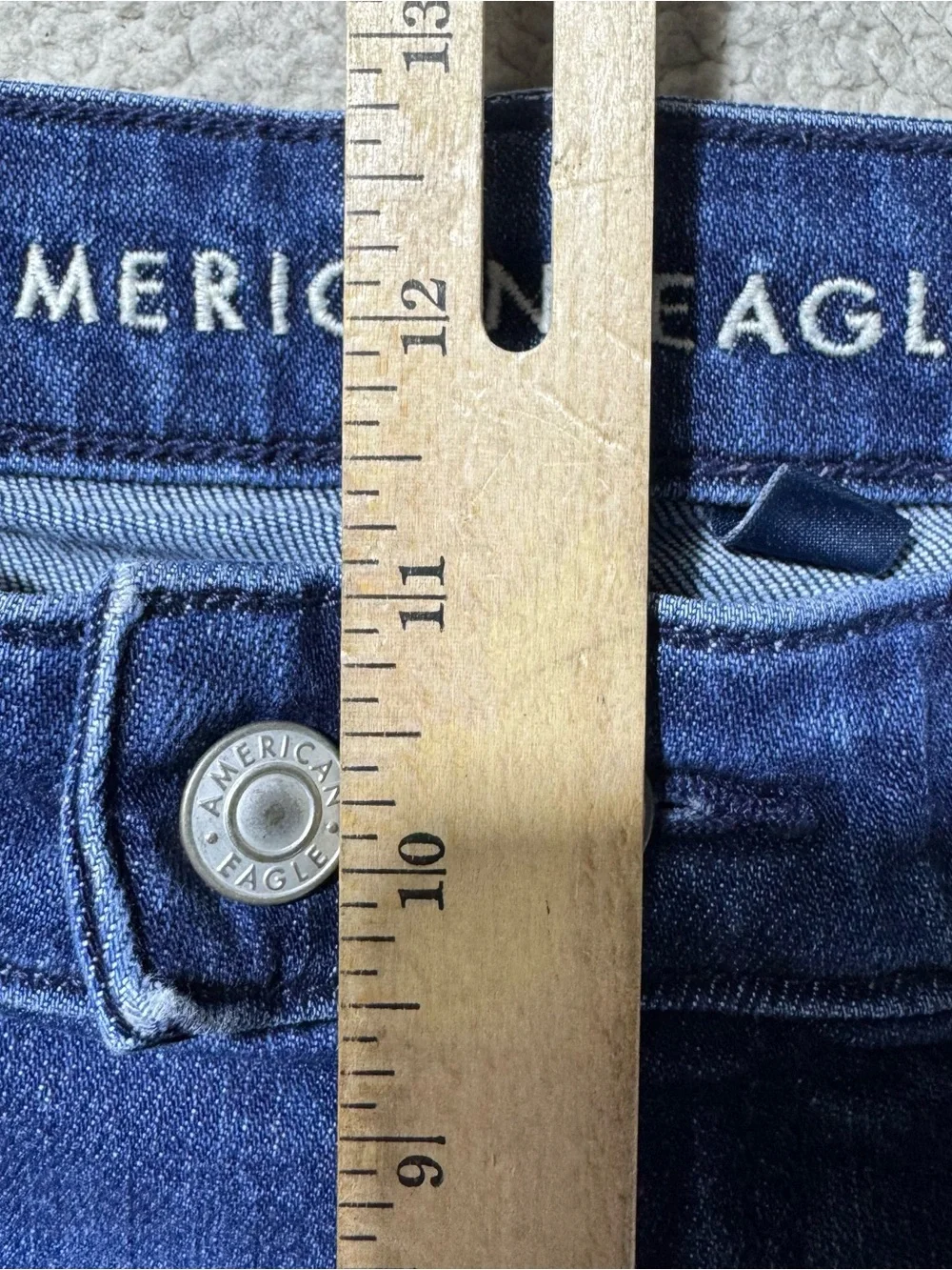 American Eagle Outfitters *measurements waist