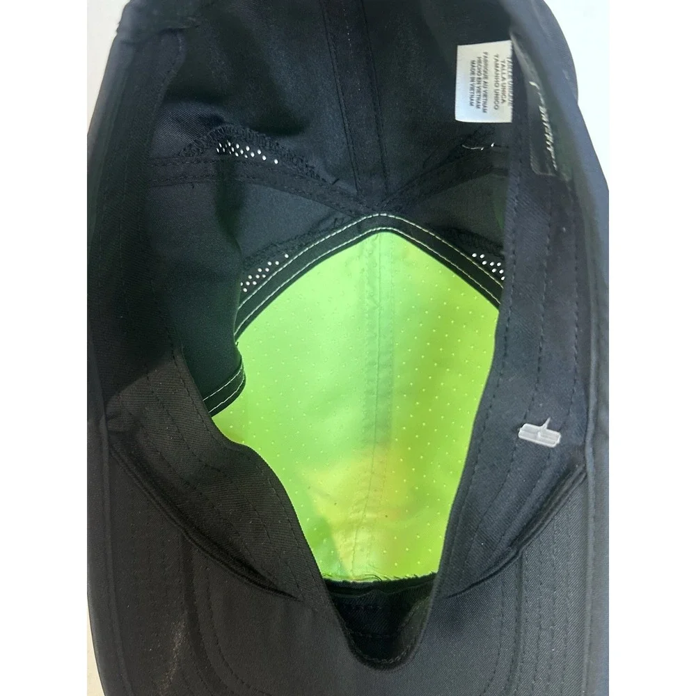 Nike featherlight dri