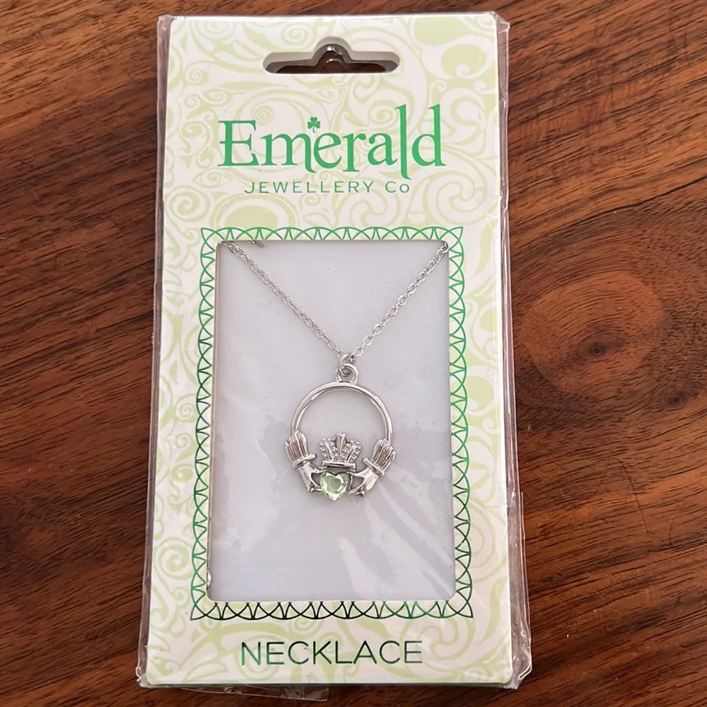 NWT Emerald Jewllery Co Claddagh Pendant Necklace