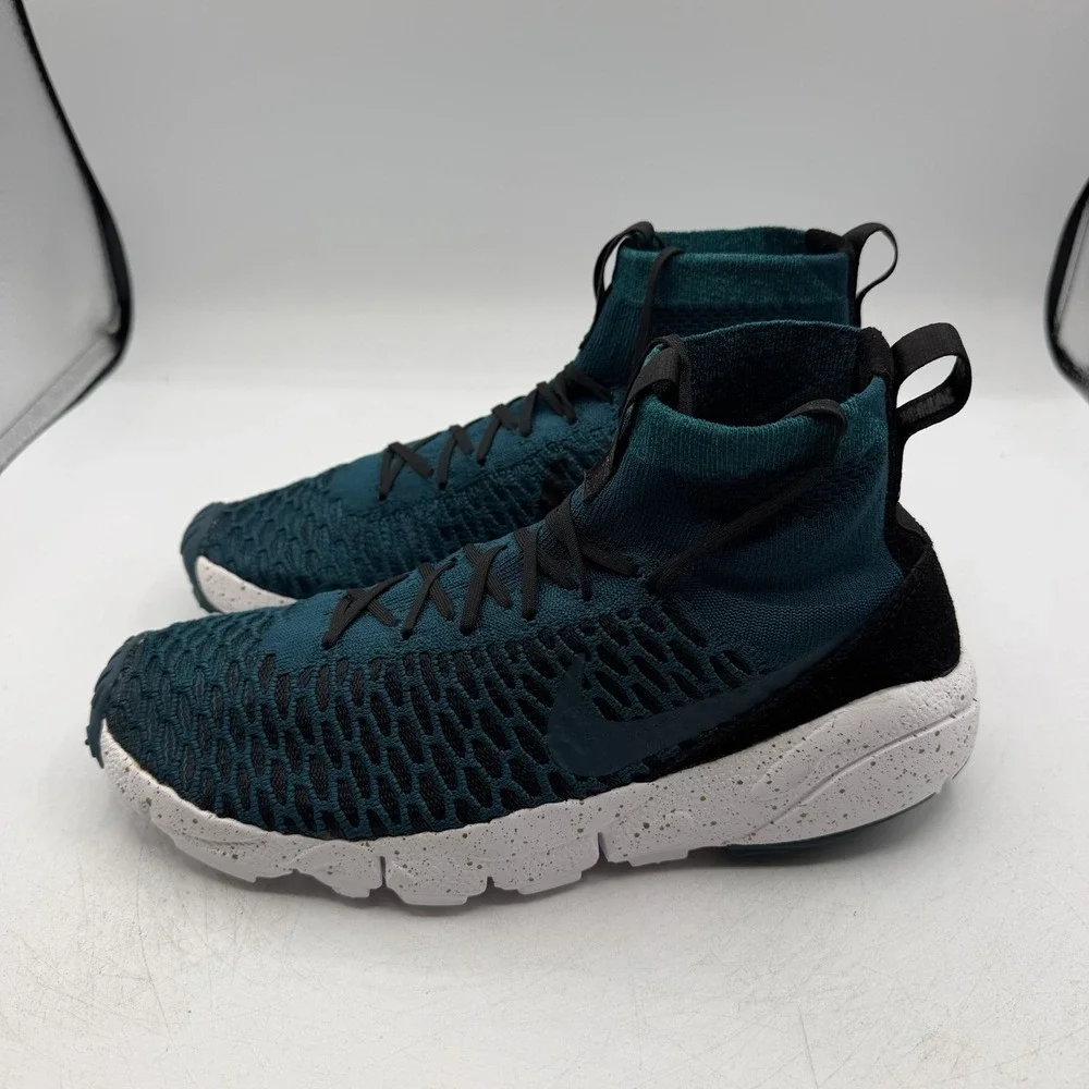 Nike air footscape