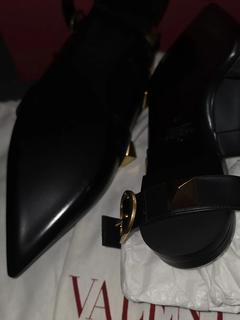 Valentino sole flats each