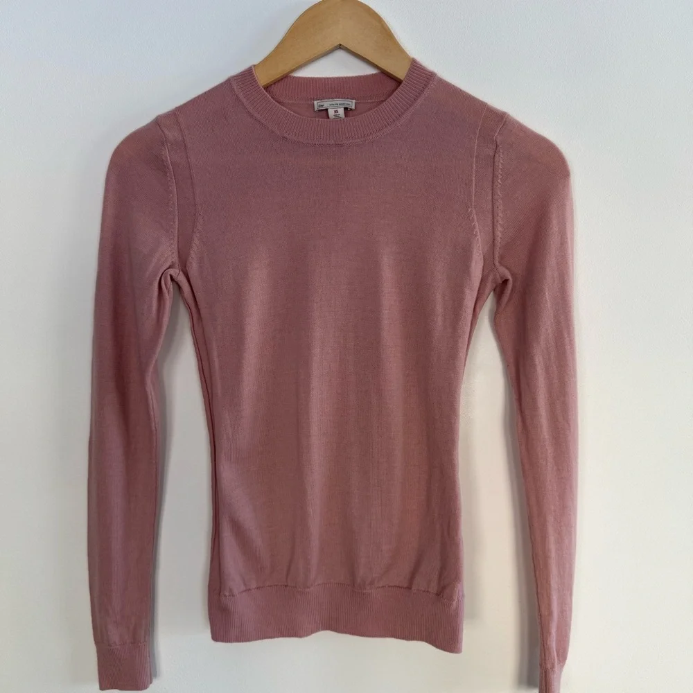 GAP lightweight knit