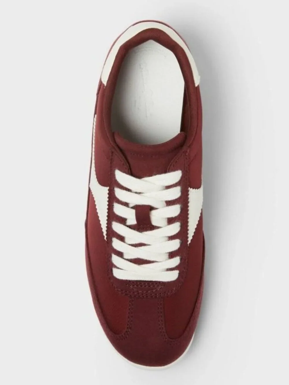 Women’s Skyler Sneakers Memory Foam Insole -Universal Thread Burgundy Size 7 NEW