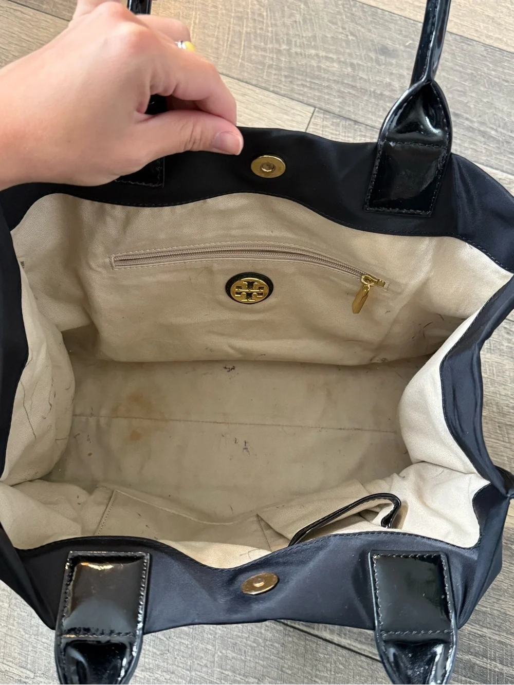 Tory Burch good black