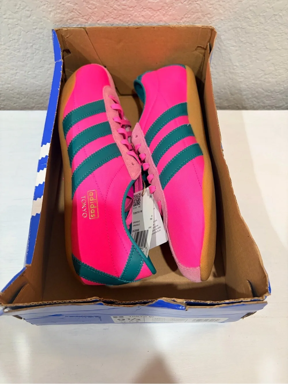 9.5W Adidas Pink Tokyo sneaker New