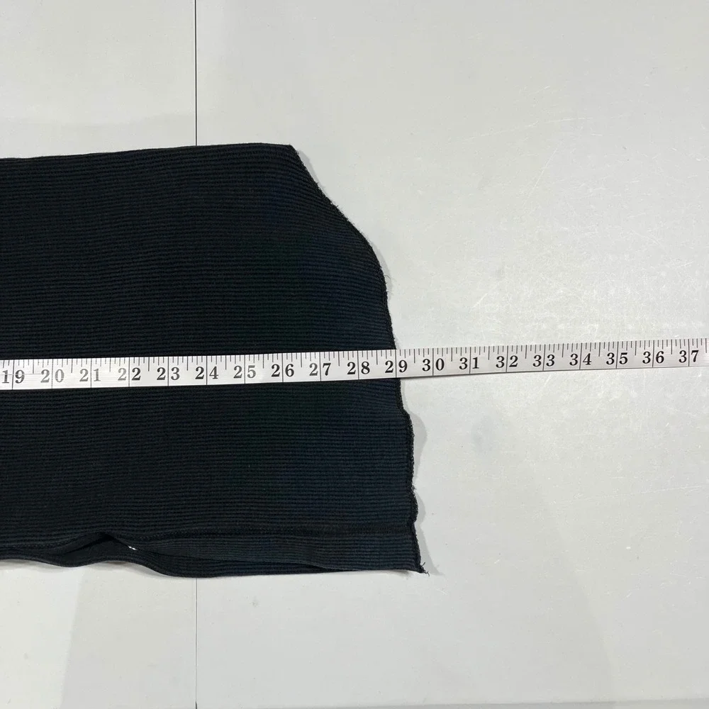American Eagle Outfitters works neckline summer