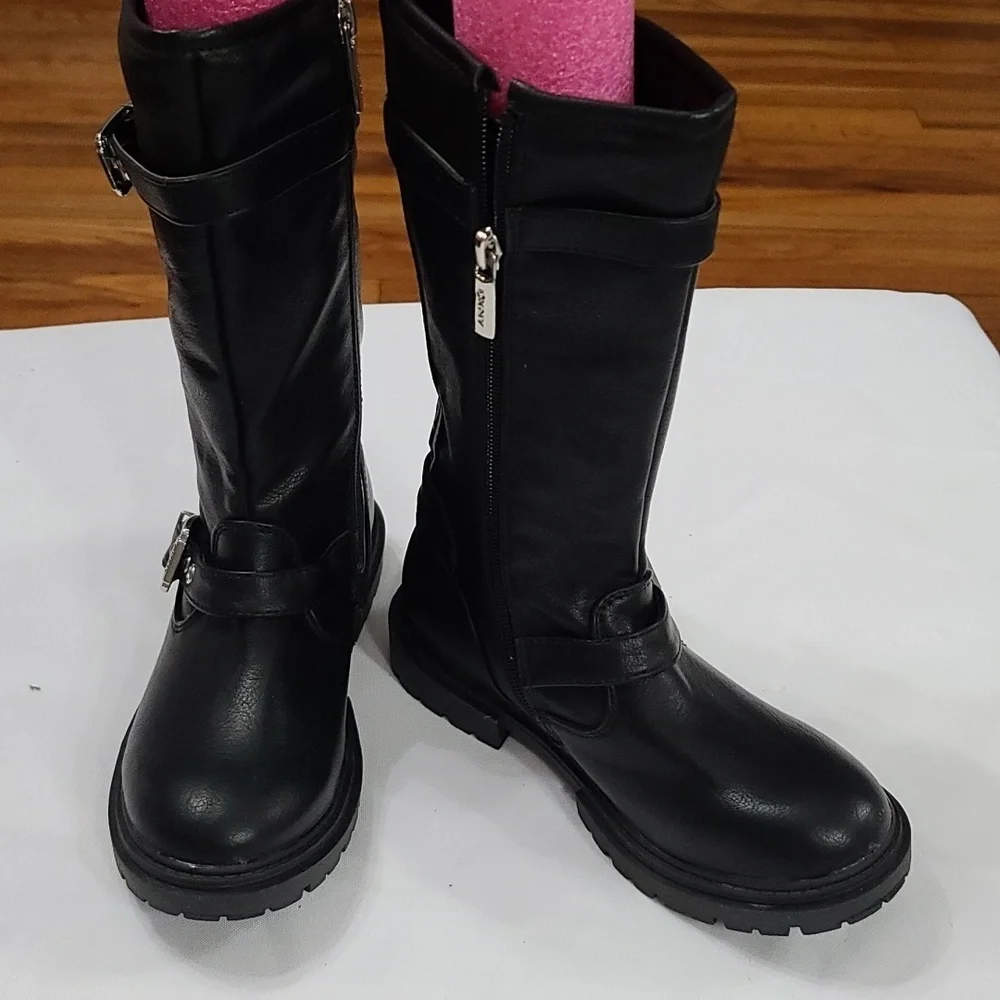 DKNY Girls Boots Black Zips Buckle Accents Chunky Soles Sz 1 EUC‎