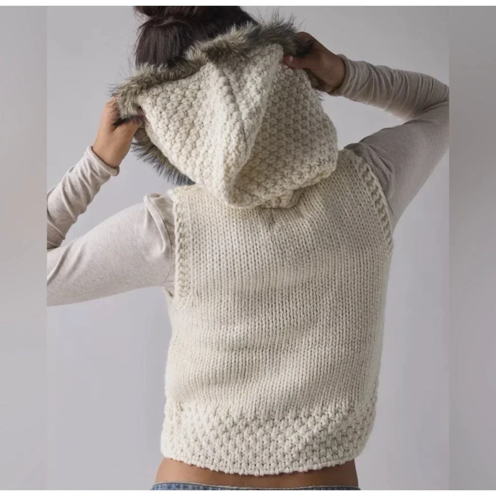 Urban Outfitters wash couple