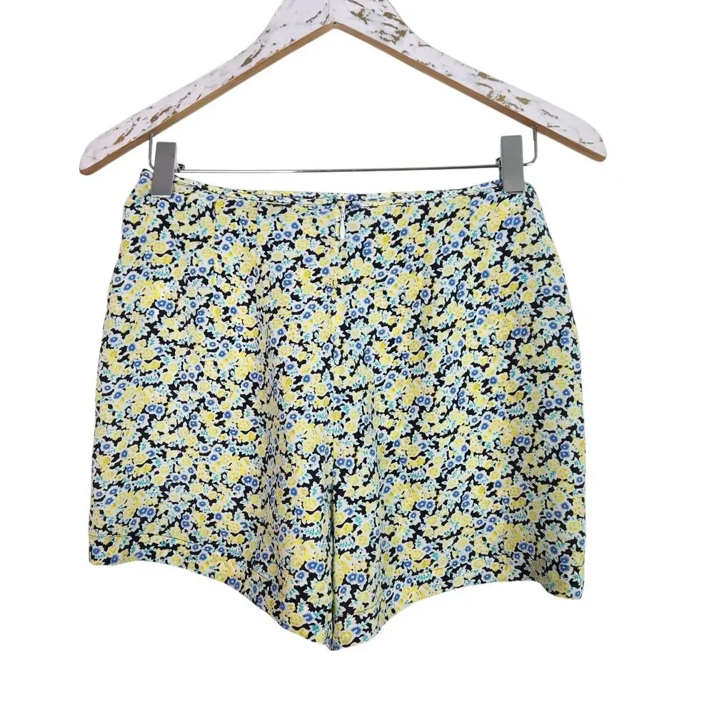 Equipment shorts womens