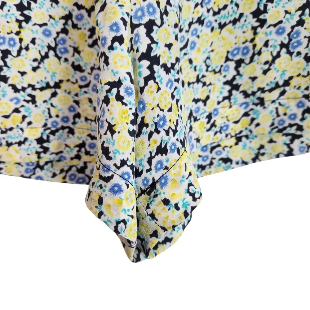 Equipment shorts womens