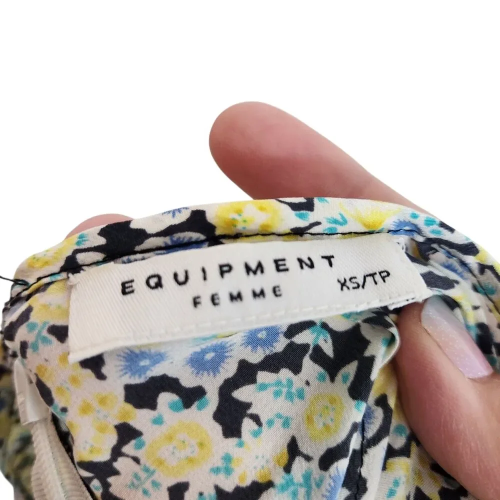 Equipment shorts womens