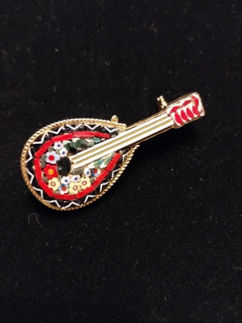 Vintage Hand Made Italian Glass Micro Mosaic Guitar Mandolin Brooch (Stamped)