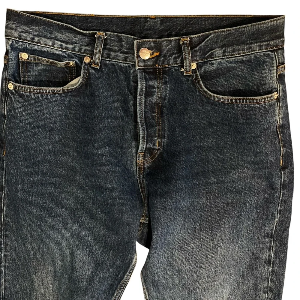 Mads Norgaard used wear