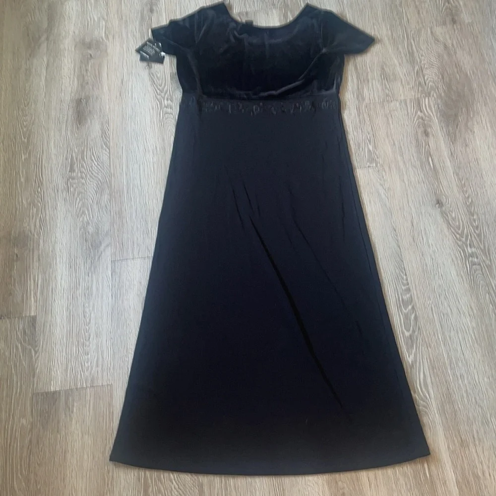 New nwt Liz Claiborne Black Sheath Midi Dress black velvet size large goth