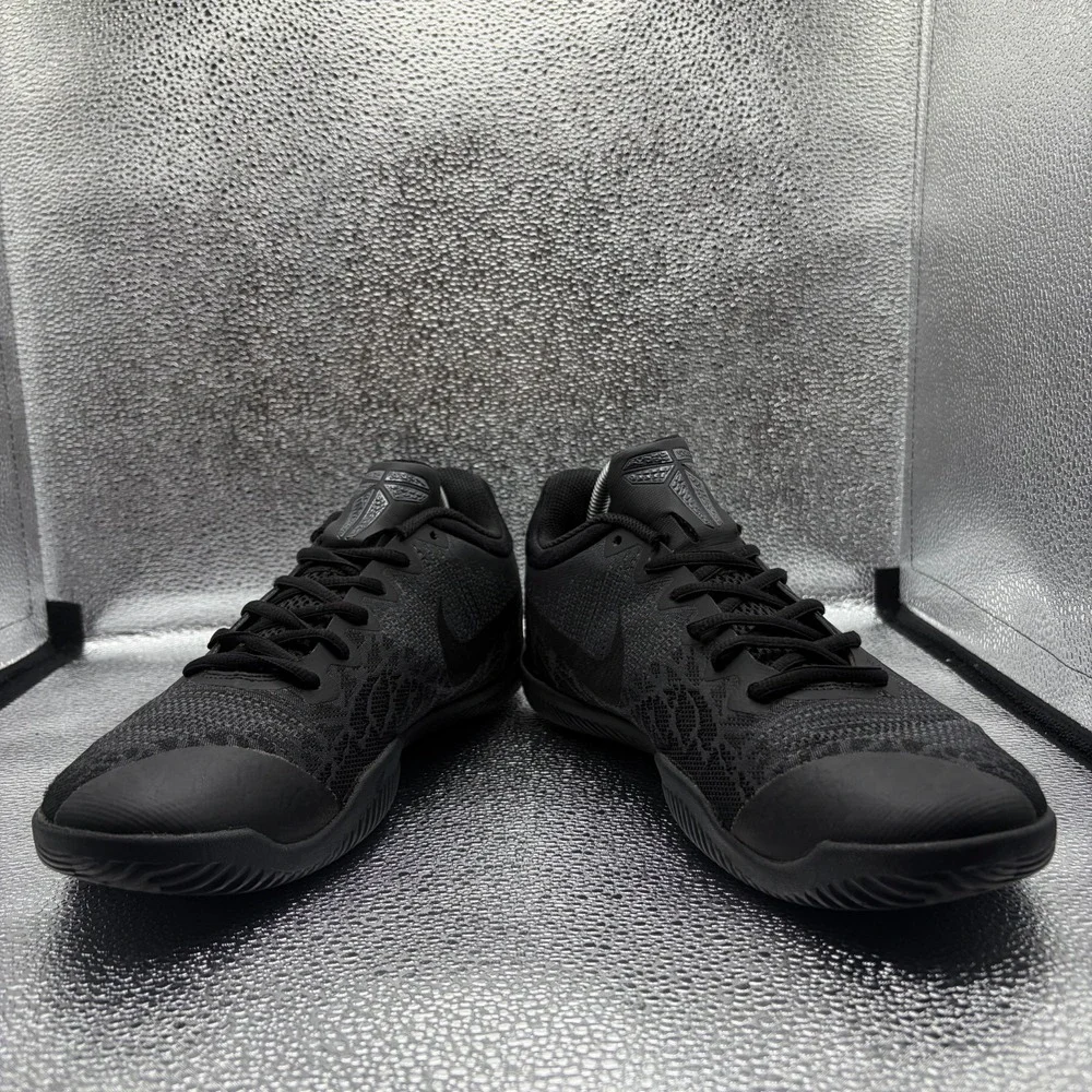 Nike product pair