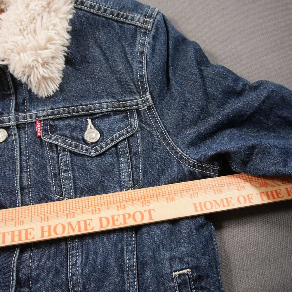 Levis levi sherpa