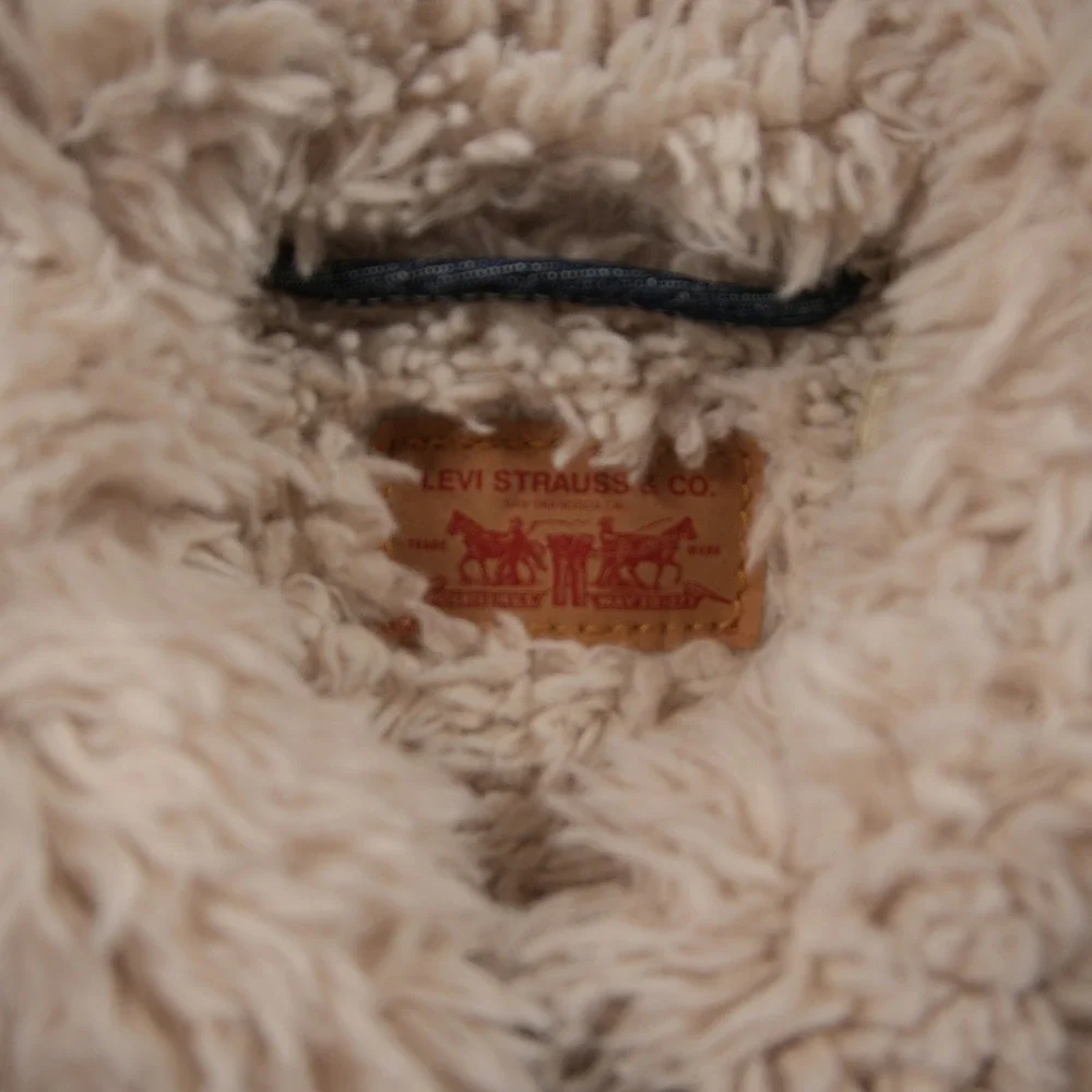 Levis levi sherpa