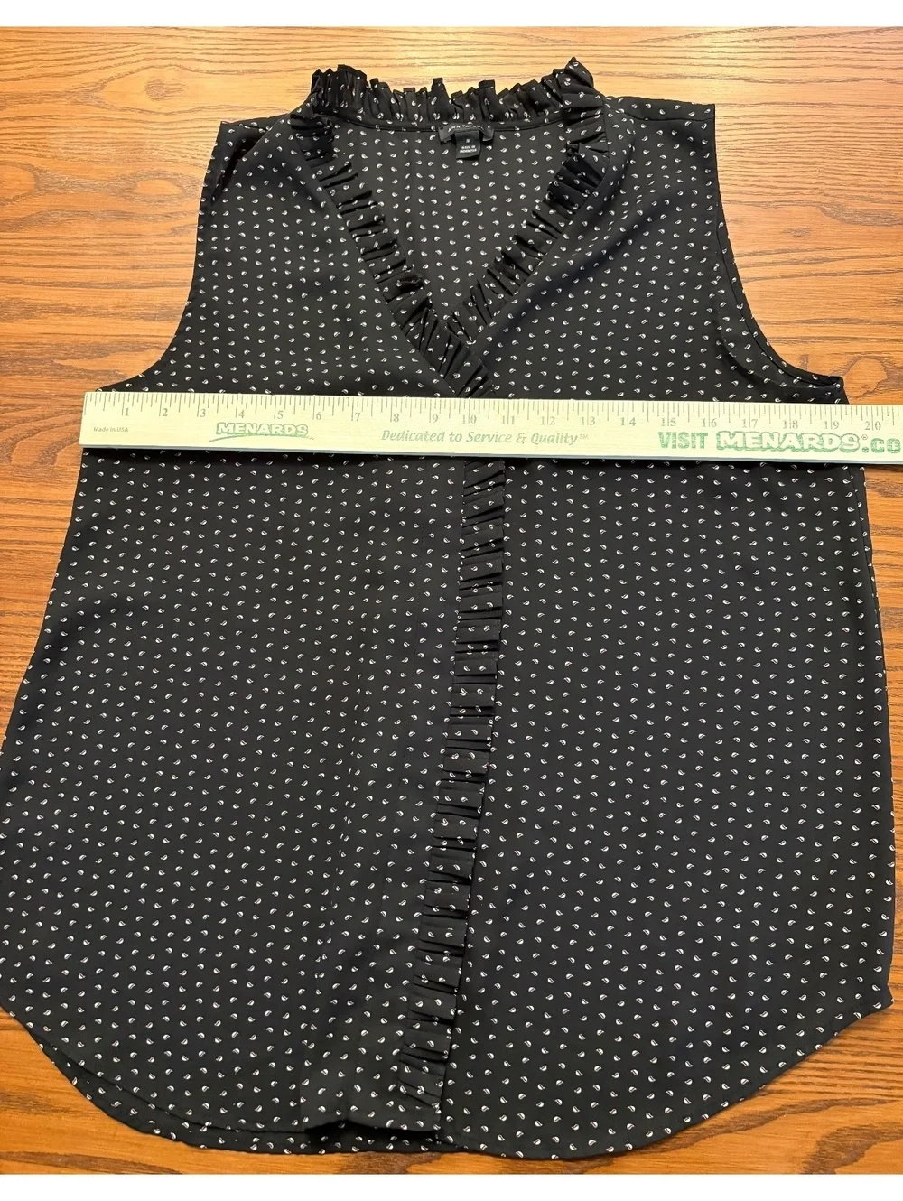 Ann Taylor Black White Paisley Ruffle V-Neck Sleeveless Blouse Top Size Medium M