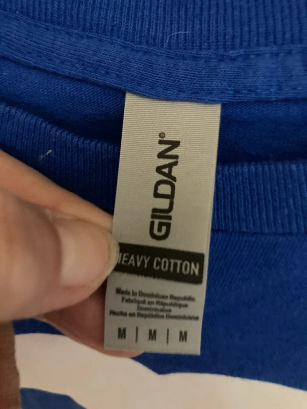 Gildan neck shirt white