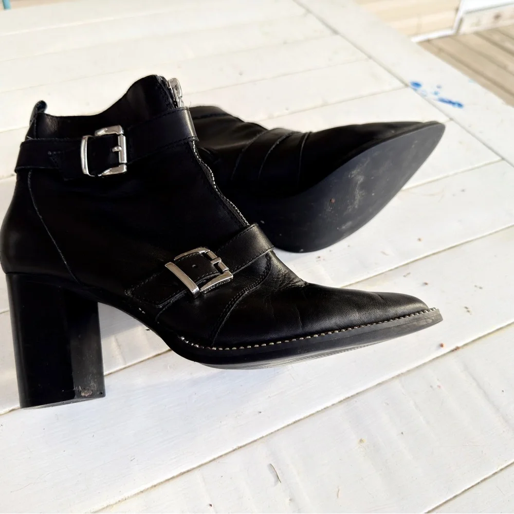 Steve Madden edgy black