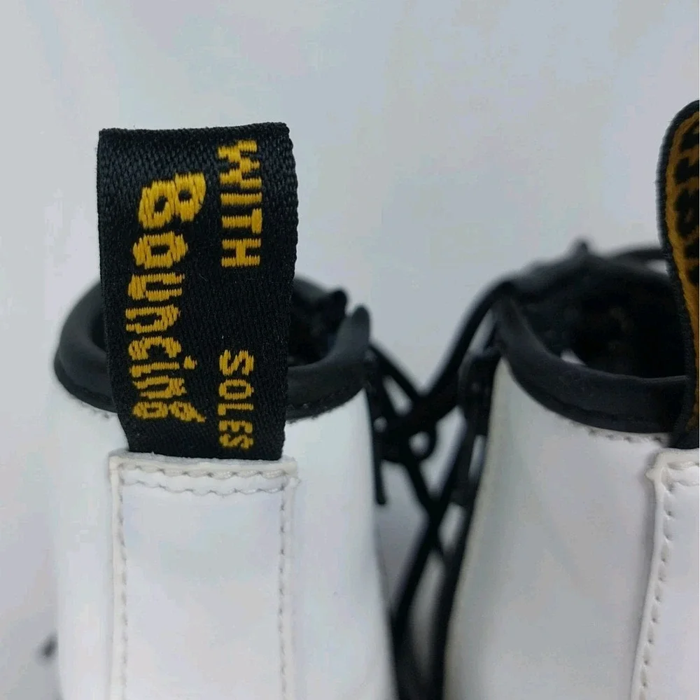 Doc Martens Dr. Martens *please note