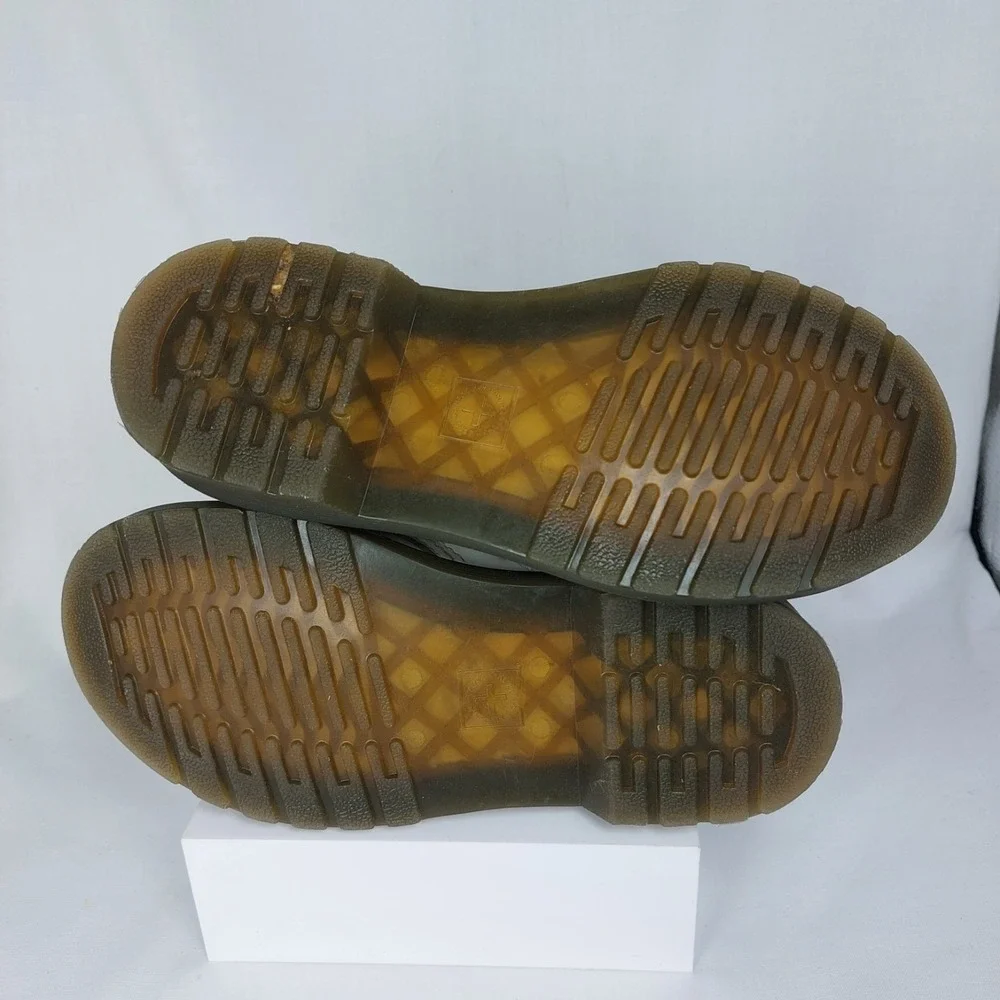 Doc Martens Dr. Martens *please note