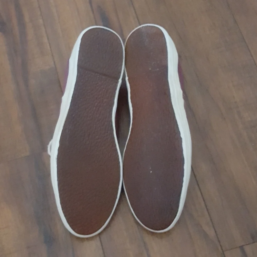 Separate Issue sneakers minimalist